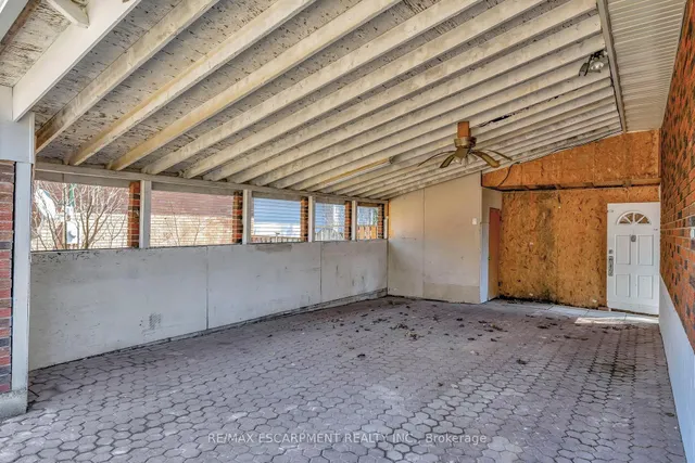 Additional image 36 of 216 Sioux Rd