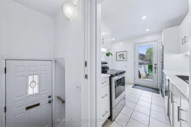 Additional image 24 of 16 Plaxton Dr