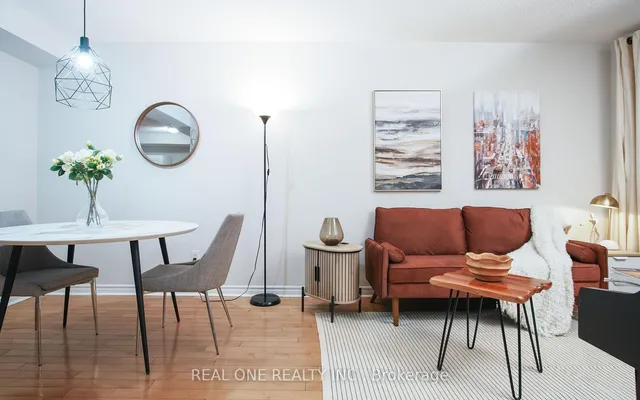 Additional image 3 of 250 Wellington St Unit 929