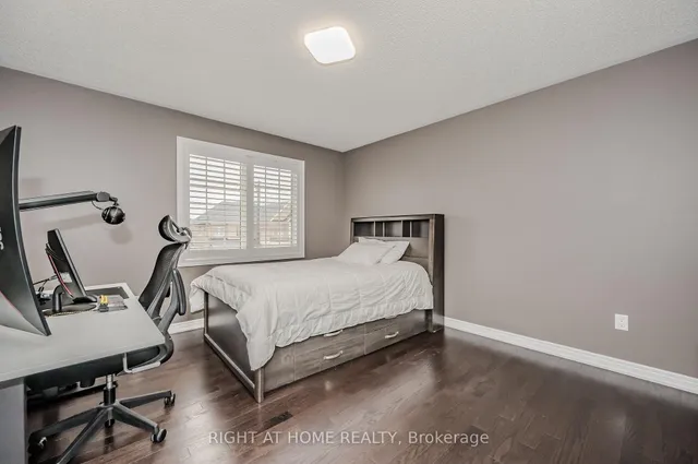 Additional image 30 of 64 Kalmia Rd