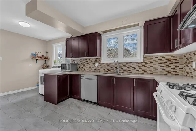 Additional image 15 of 43 Hoover Cres