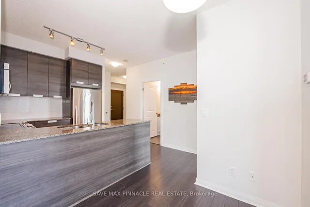 Additional image 14 of 75 Eglinton Ave Unit 509