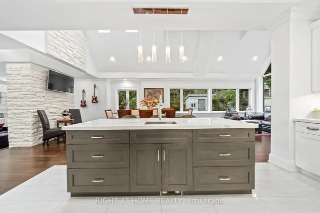 Additional image 21 of 403 Hess St