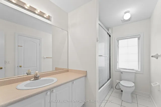 Additional image 28 of 14 Banks Dr