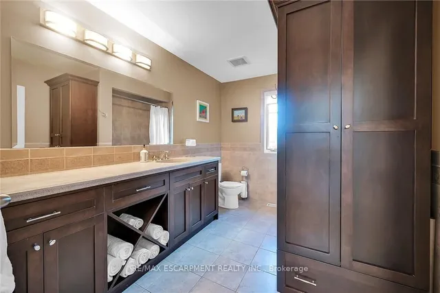 Additional image 25 of 285 Hamilton Dr