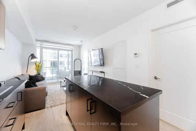 Additional image 10 of 27 Bathurst St Unit 1012