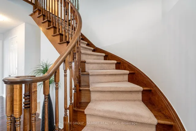 Additional image 18 of 1283 Robson Cres