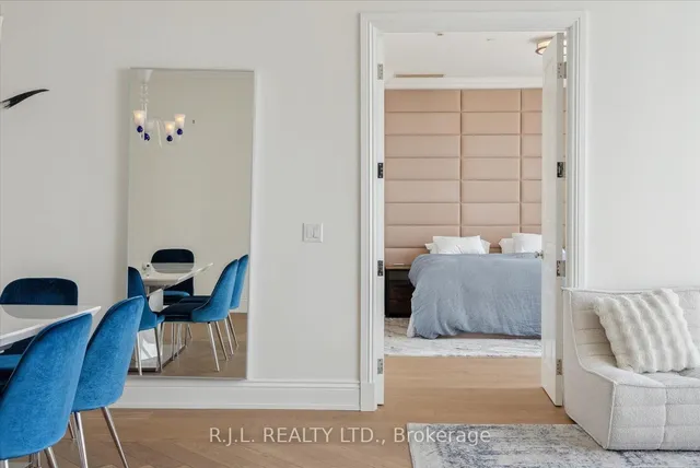 Additional image 36 of 183 Wellington St Unit 2505