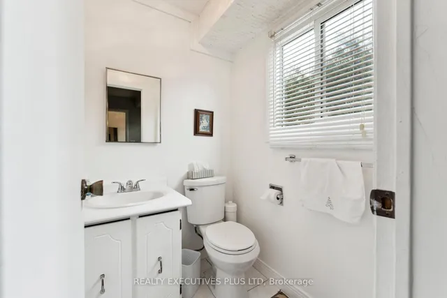 Additional image 16 of 60 Pluto Dr