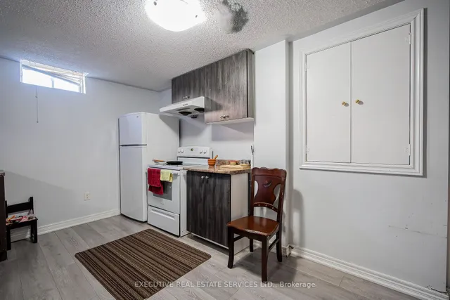 Additional image 30 of 3 Deforest Dr