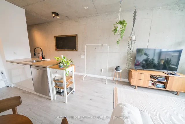 Additional image 5 of 319 Carlaw Ave Unit 306