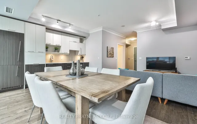 Additional image 17 of 199 Richmond St Unit 712