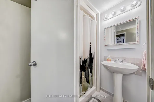 Additional image 23 of 25 McLaughlin Rd