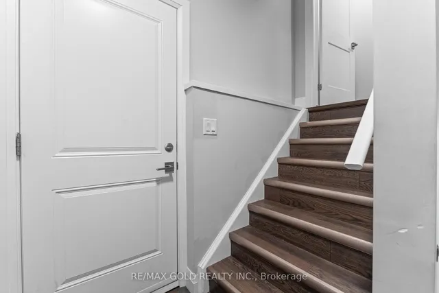 Additional image 30 of 42 Fifth Ave