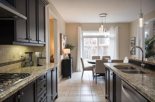 Additional image 23 of 476 Laundon Terr