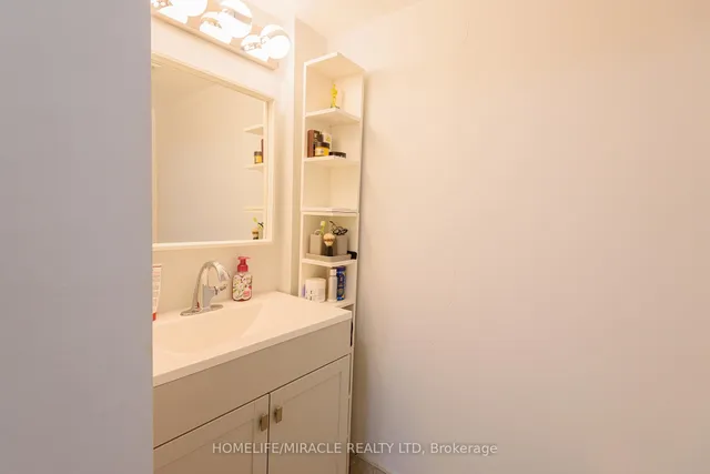 Additional image 14 of 714 The West Mall N/A Unit 1201