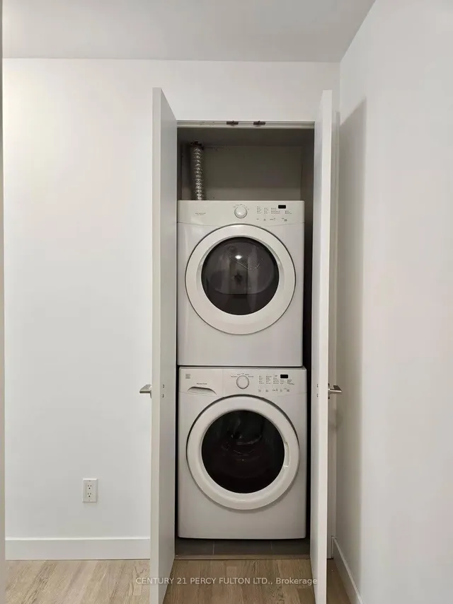 Additional image 21 of 560 King St Unit 213