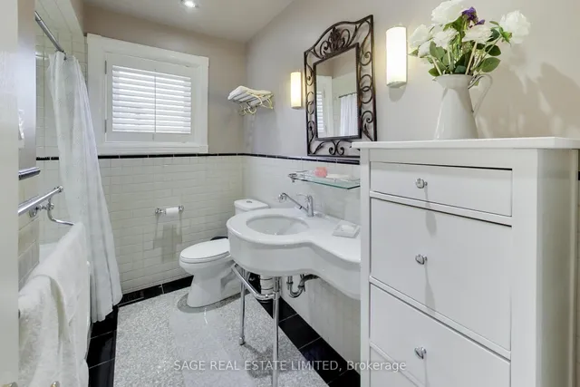 Additional image 41 of 108 Madawaska Ave