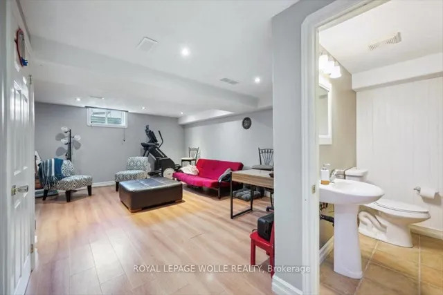 Additional image 16 of 64 Swartz St