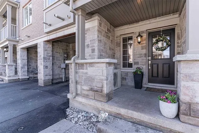 Additional image 2 of 215 Dundas St Unit 29