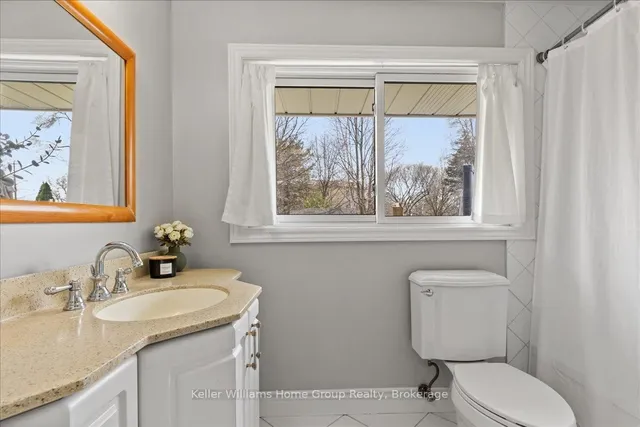 Additional image 19 of 229 Kenneth Ave