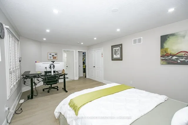 Additional image 33 of 37 Deerglen Dr