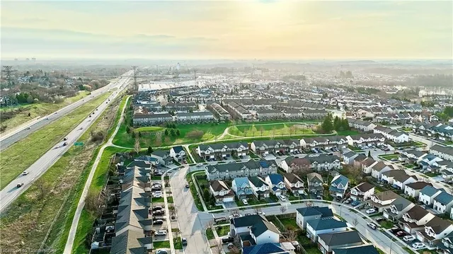 Additional image 34 of 95 Indigo St