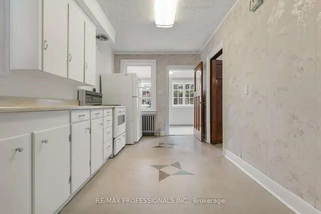 Additional image 14 of 377 Armadale Ave