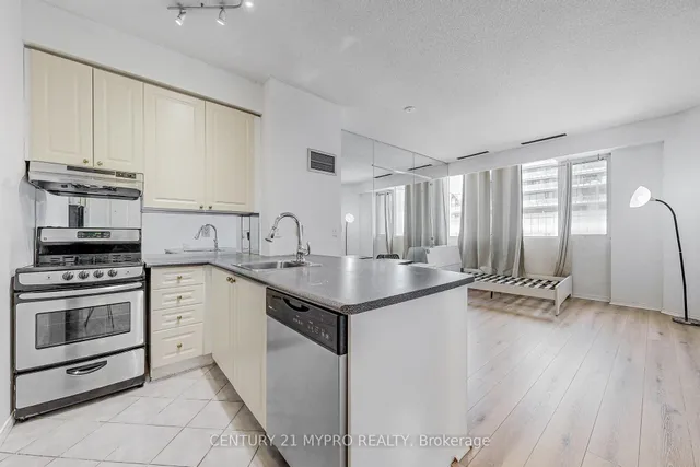 Additional image 15 of 555 Yonge St Unit 401