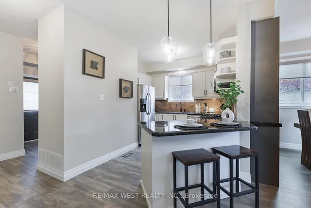 Additional image 10 of 284 Alexander Cres