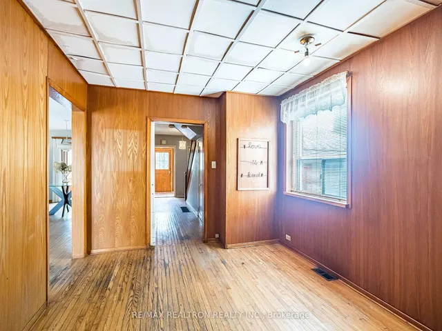 Additional image 20 of 872 Royal York Rd