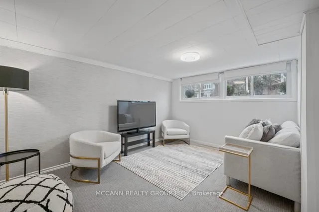 Additional image 39 of 168 Roslin Ave