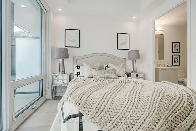 Additional image 26 of 3 Gloucester St Unit 1809