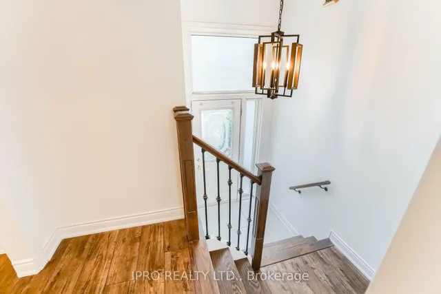 Additional image 6 of 717 Green Meadow Cres