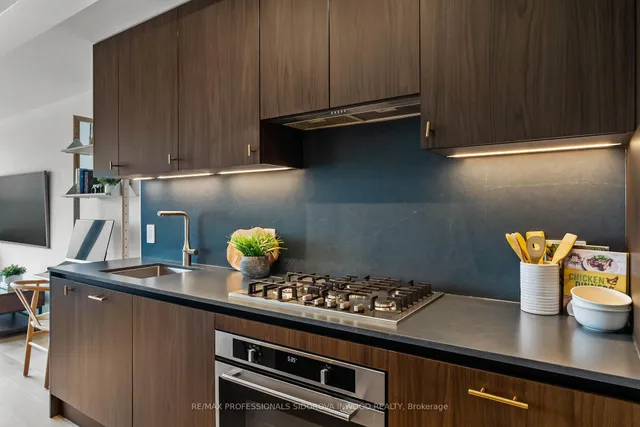 Additional image 11 of 2720 Dundas St Unit 606