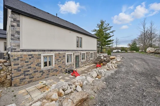 Additional image 43 of 9256 First Line