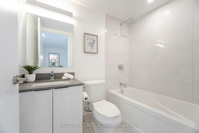 Additional image 28 of 501 Yonge St Unit 5202