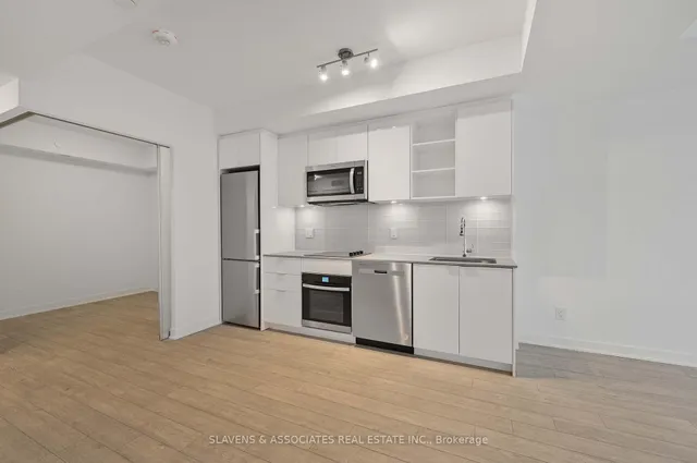 Additional image 11 of 543 Richmond St Unit 735