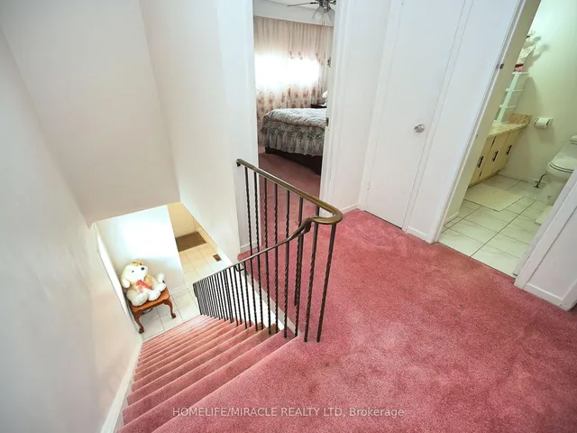 Additional image 30 of 120 Collins Cres Unit 119