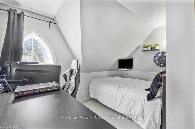 Additional image 23 of 21 Raglan St