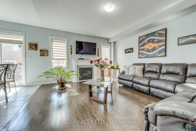 Additional image 8 of 11 Trentonian St