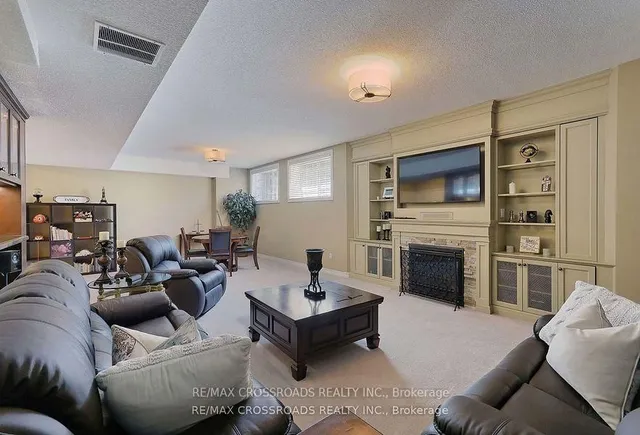 Additional image 28 of 50 Green Meadows Circ