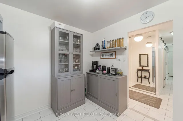 Additional image 6 of 236 Albion Rd Unit 1110