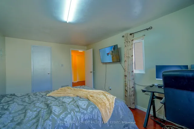 Additional image 26 of 8 Sandringham Crt