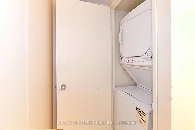 Additional image 12 of 2261 Lakeshore Blvd Unit 528