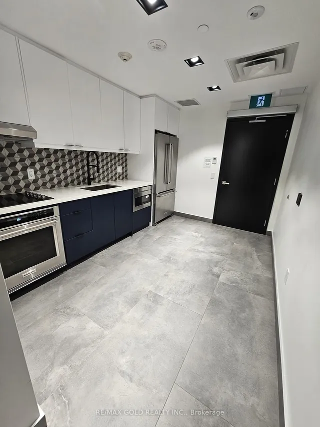 Additional image 36 of 15 Wellington St Unit 2905