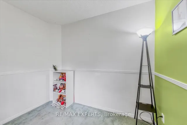 Additional image 22 of 28 Pantages Crt