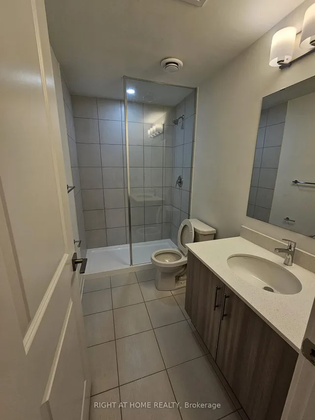 Additional image 11 of 4017 Hickory Dr Unit 5