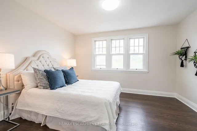 Additional image 32 of 11 Huxley Ave