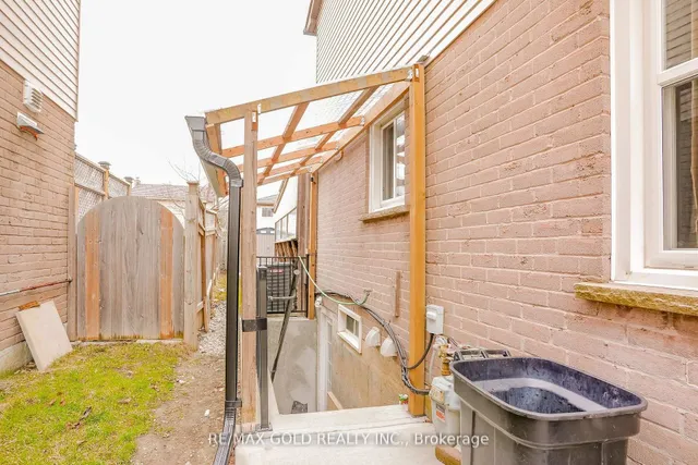 Additional image 47 of 32 Myrtle Crt